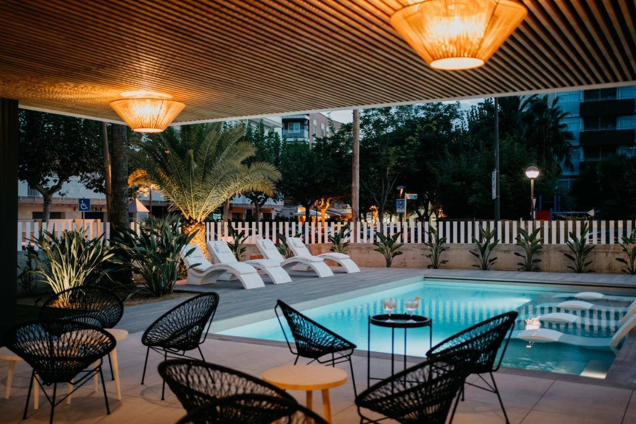 Instants Boutique Hotel (Adults Only) Камбрильс Экстерьер фото